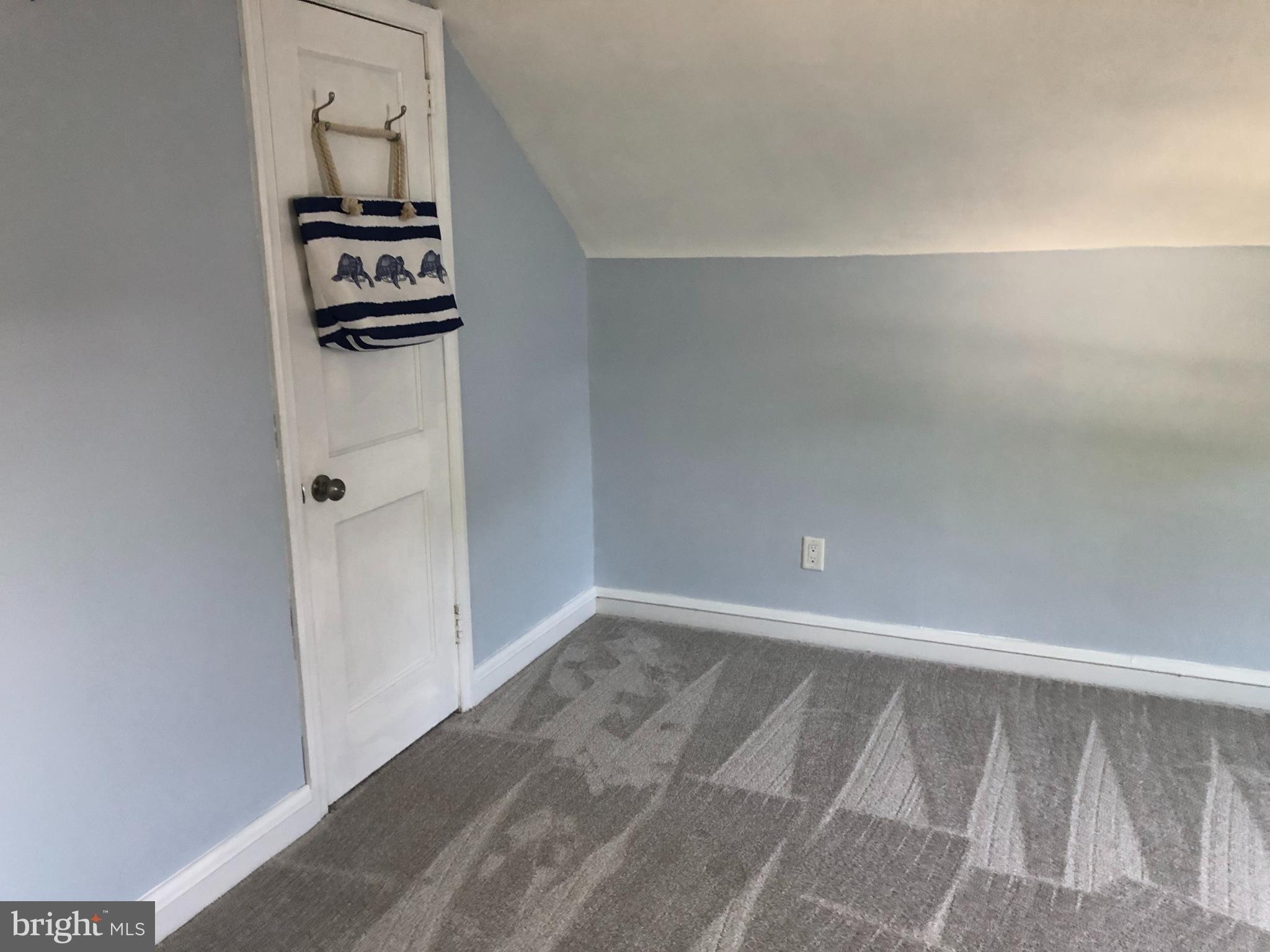 Greenbriar Ln, Springfield, PA 19064