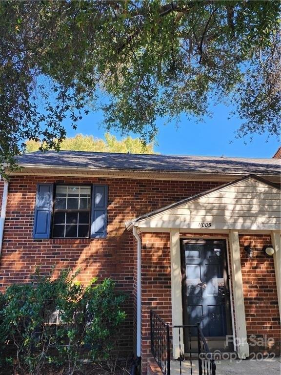 Hunter Trail Ln, Charlotte, NC 28226