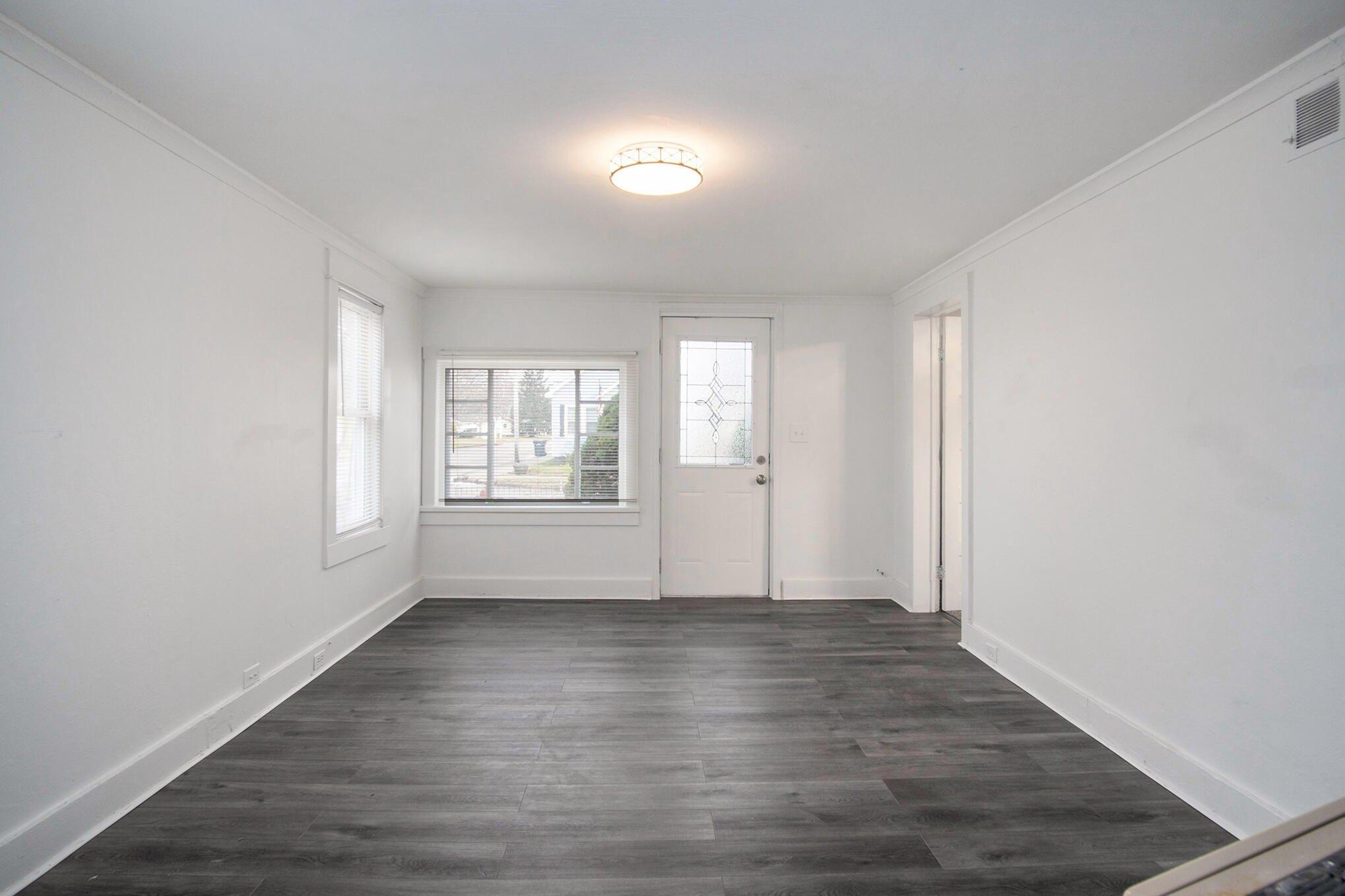 Langeland Ave, Muskegon, MI 49442
