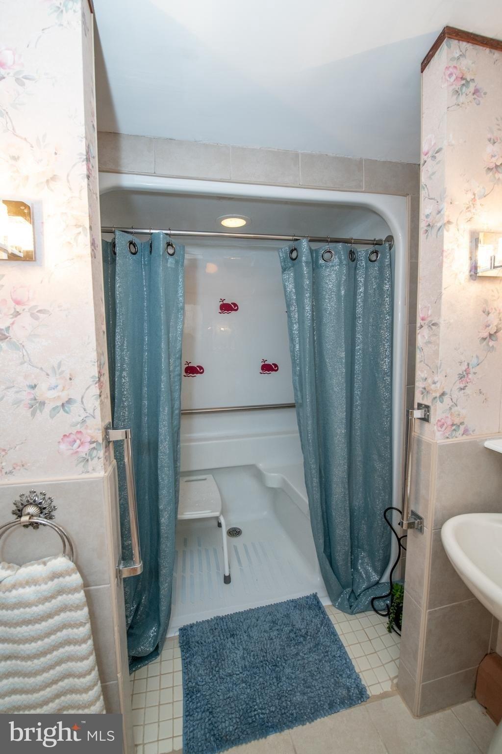 Oak Ave, Feasterville Trevose, PA 19053