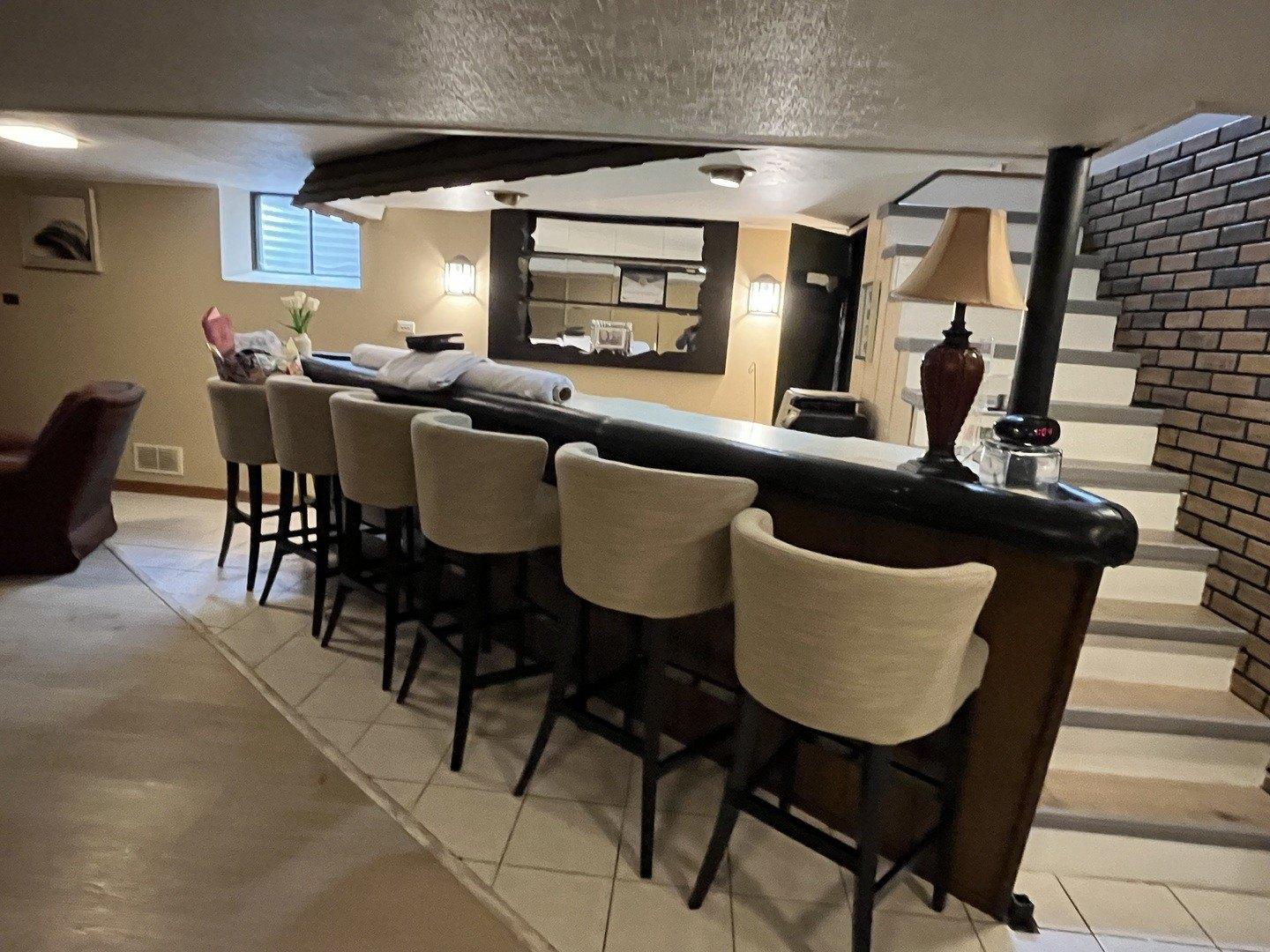 Maple St, Des Plaines, IL 60018