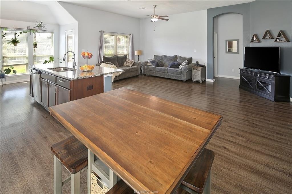 Positano Loop, Bryan, TX 77808