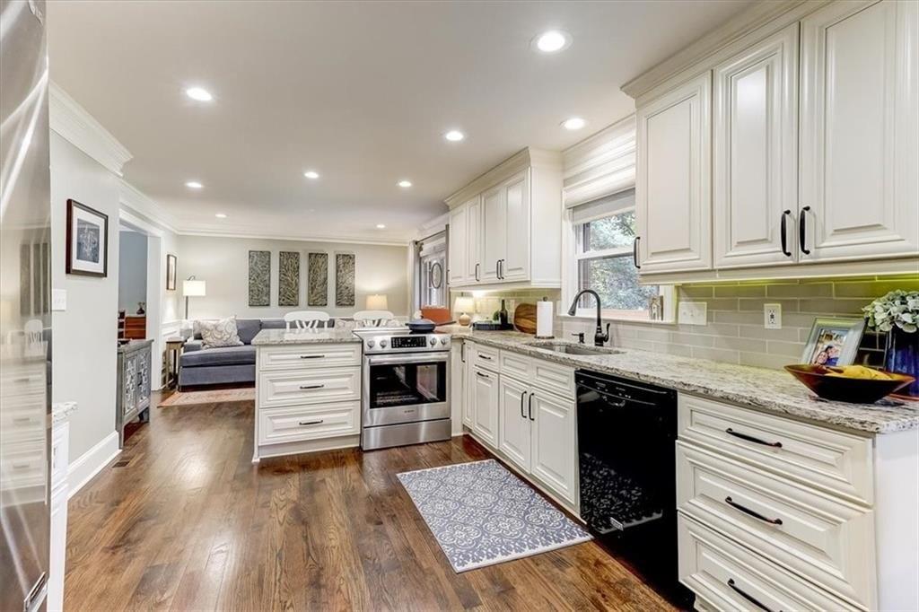 Regent Ln Sw, Lilburn, GA 30047