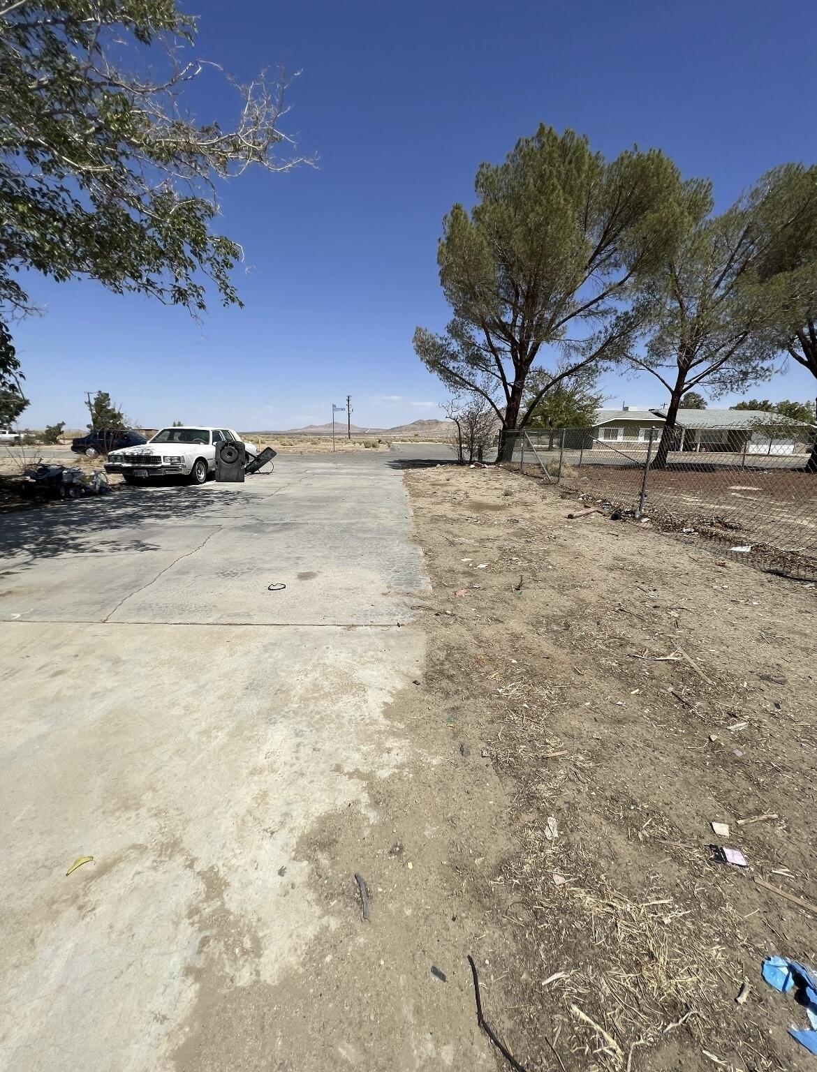 Mossdale Ave, Lancaster, CA 93535