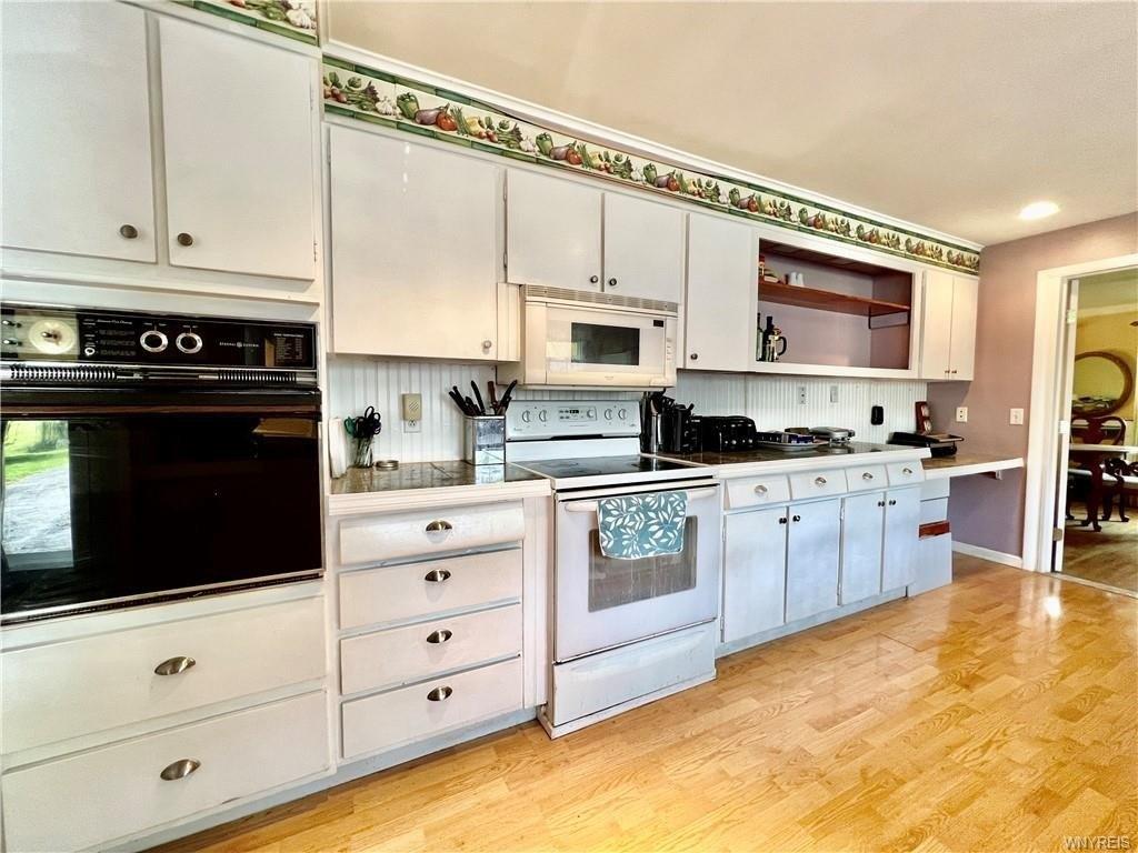 Woodview Dr, Orchard Park, NY 14127