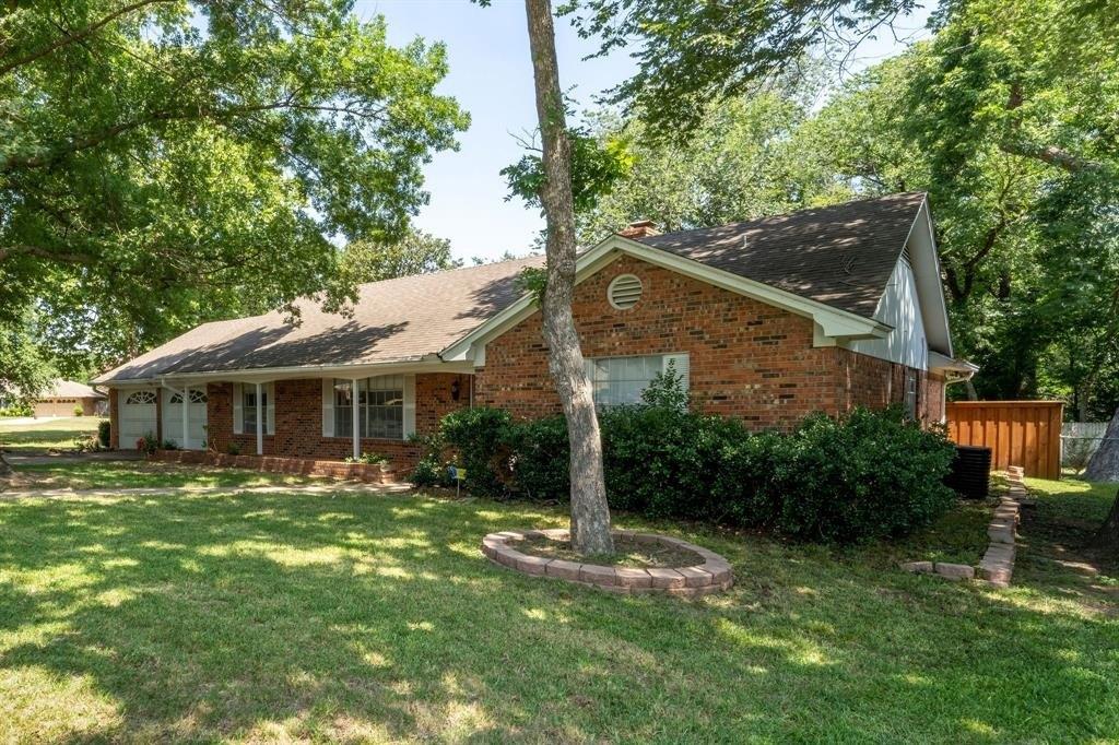 Southcrest Dr, Arlington, TX 76013