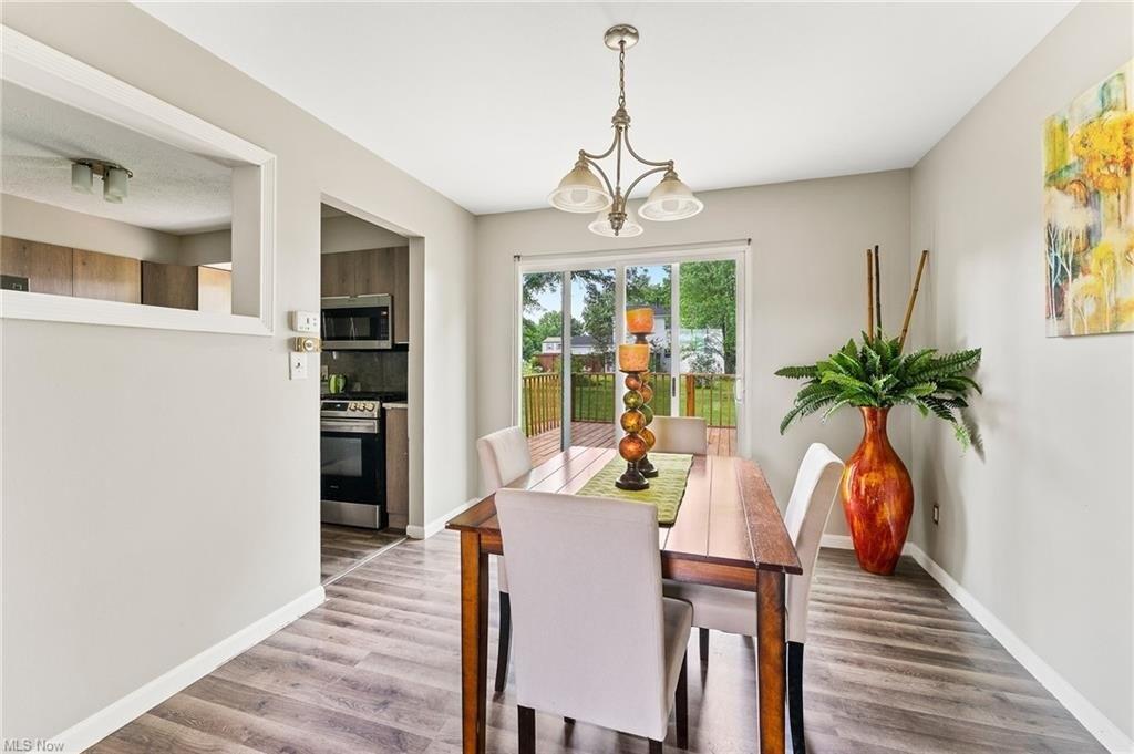 Aleesa Dr Se, Warren, OH 44484