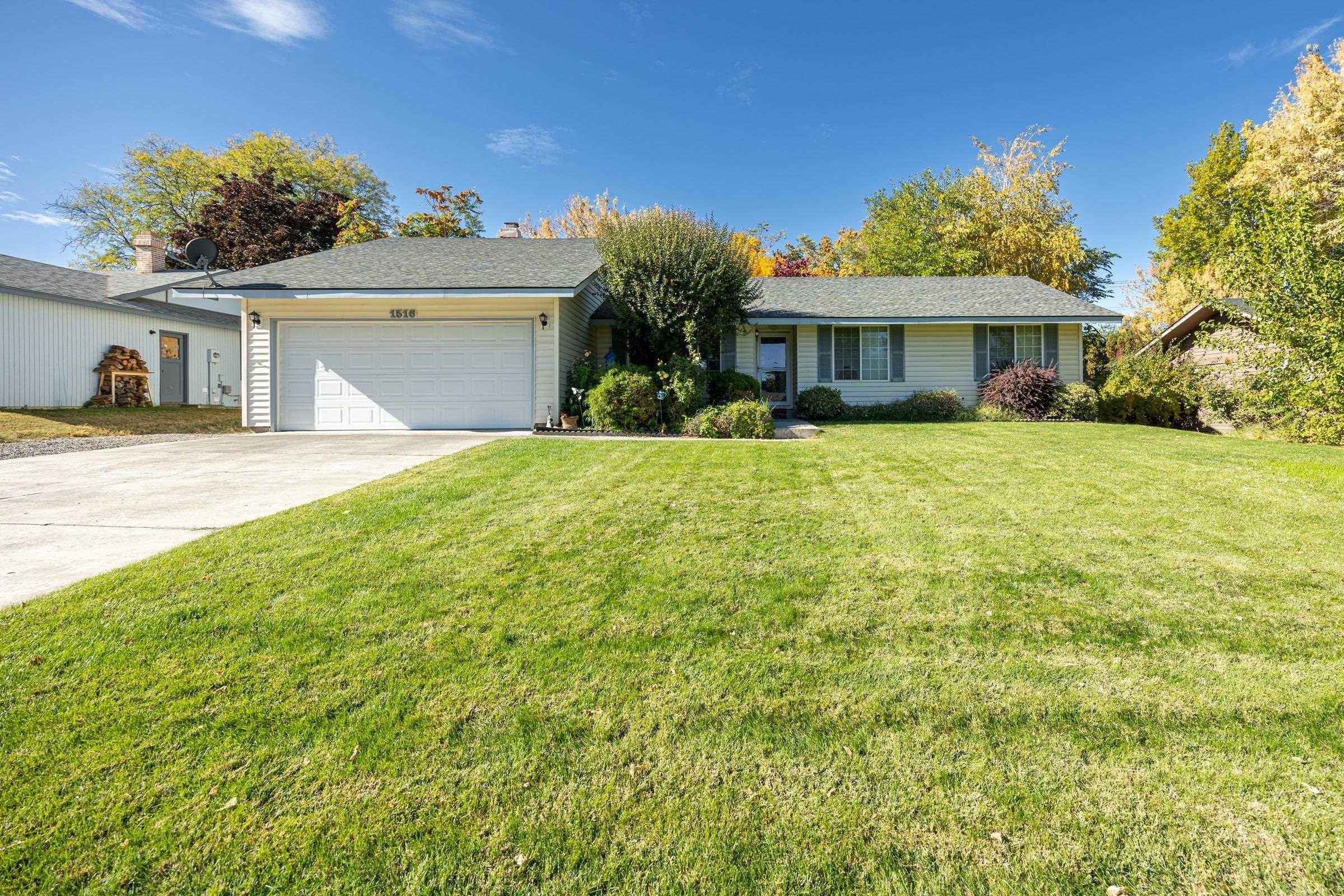 S Olympia Pl, Kennewick, WA 99337