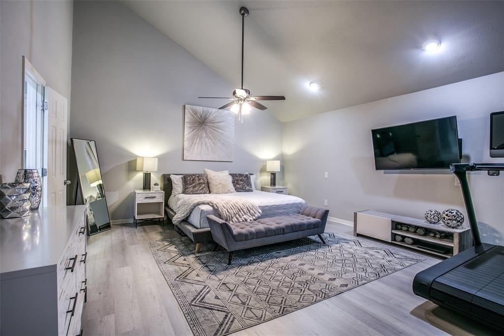 Meadowcreek Dr, Dallas, TX 75248