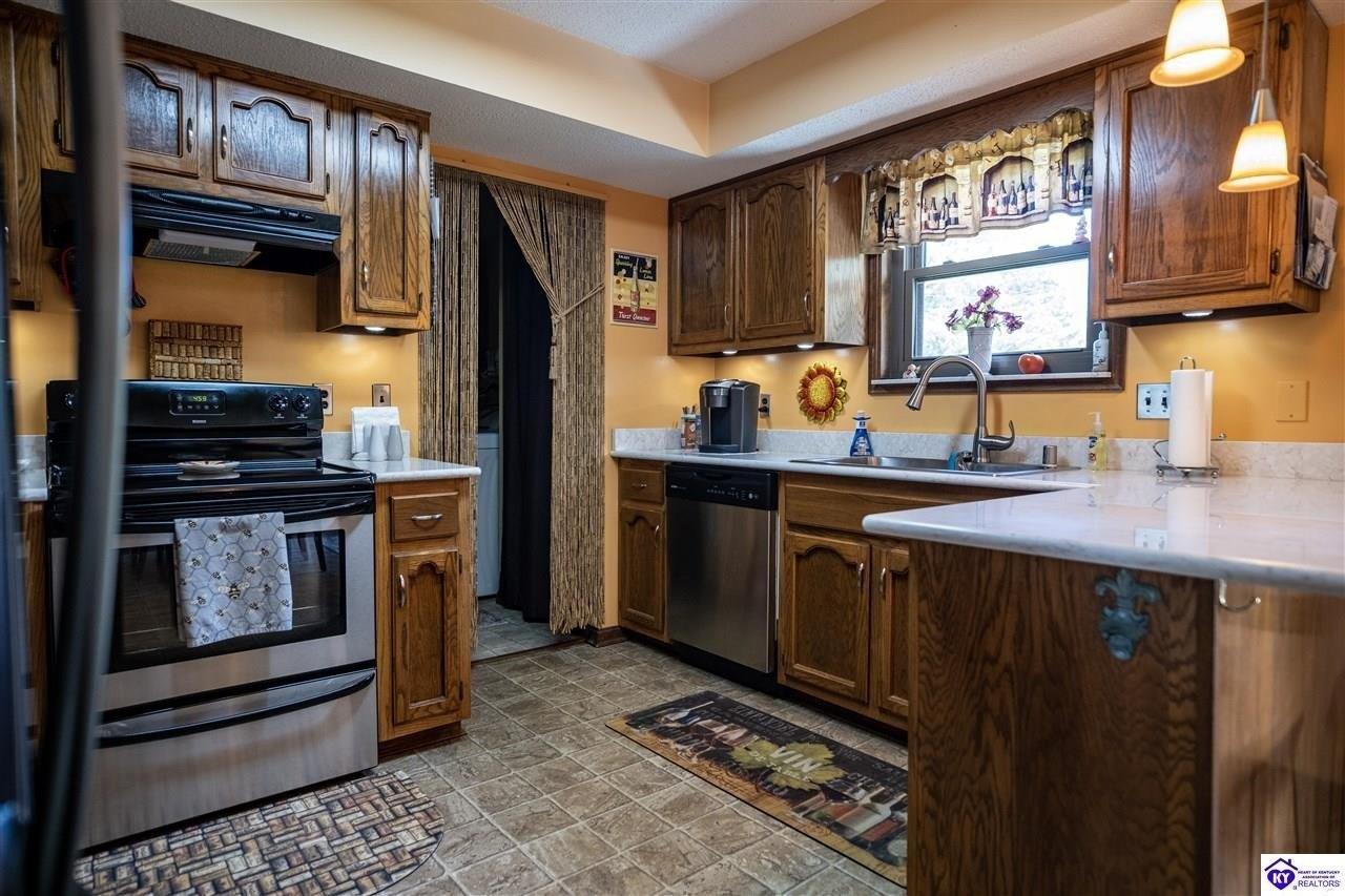 Catalpa Dr, Radcliff, KY 40160