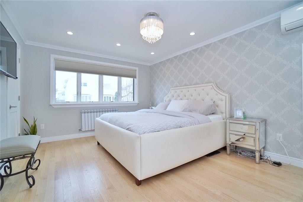 E 71st St, Brooklyn, NY 11234