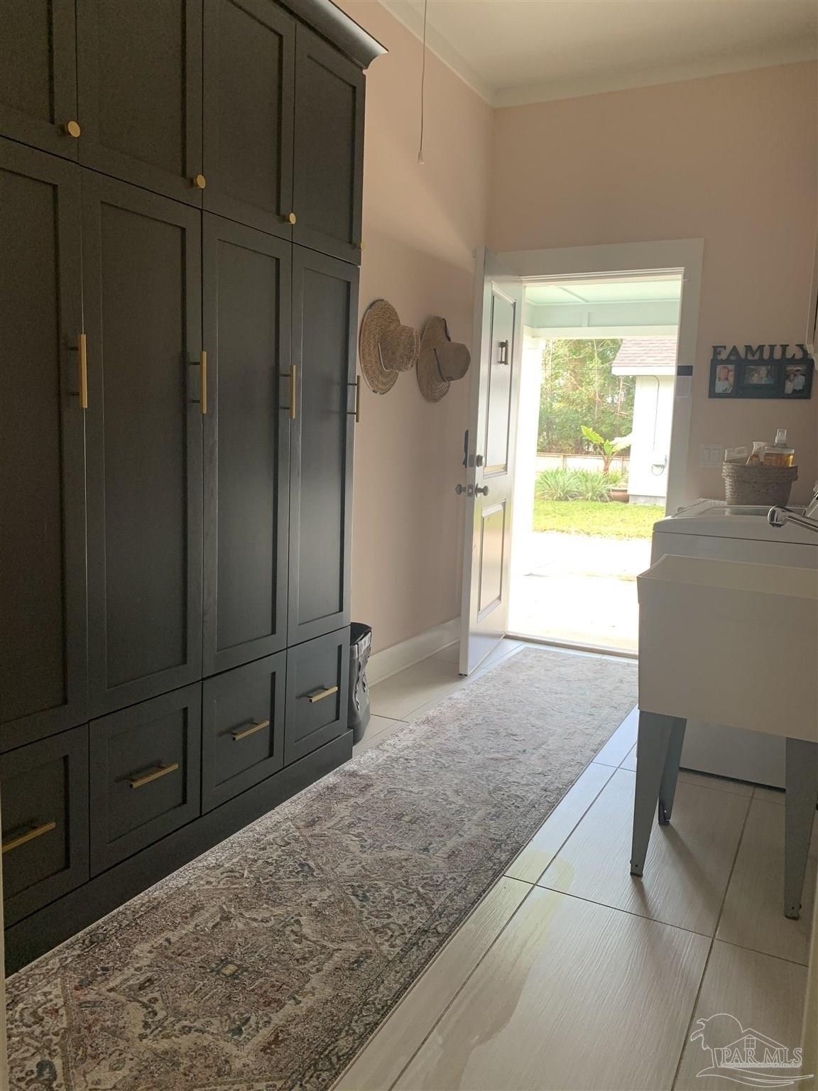 N 11th Ave, Pensacola, FL 32503