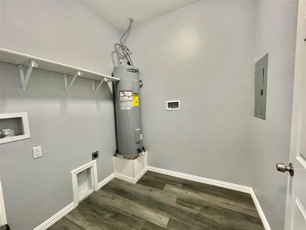 Atwood Ct, Weatherford, TX 76086