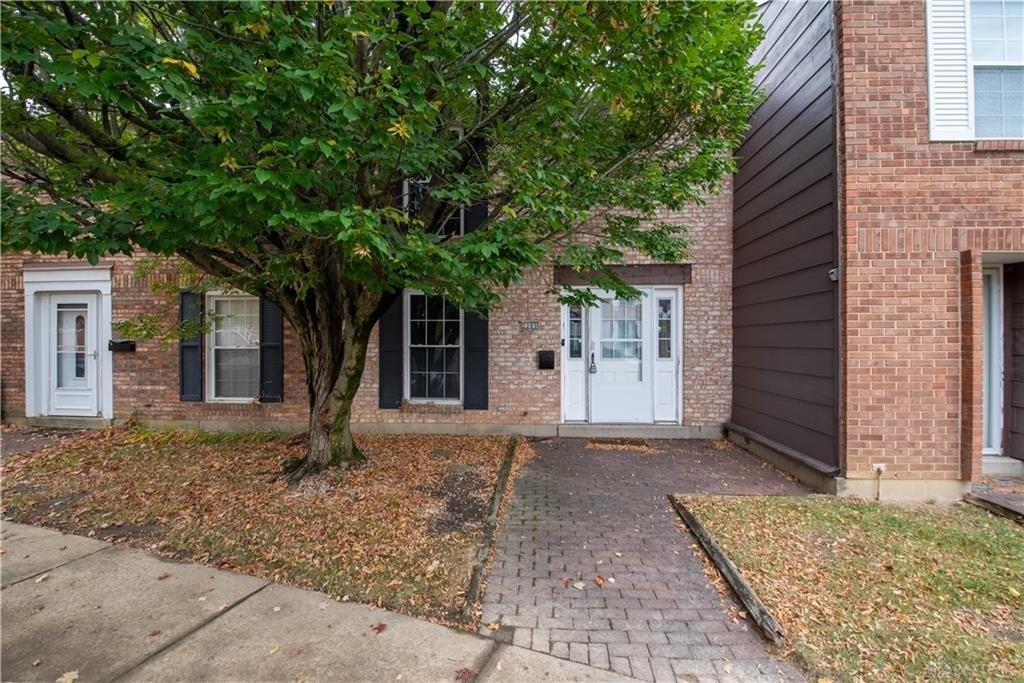 Barclay Ct, Fairborn, OH 45324