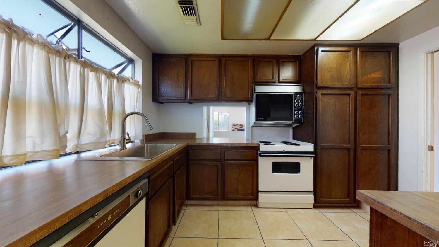 Sunstream Ct, Fairfield, CA 94533