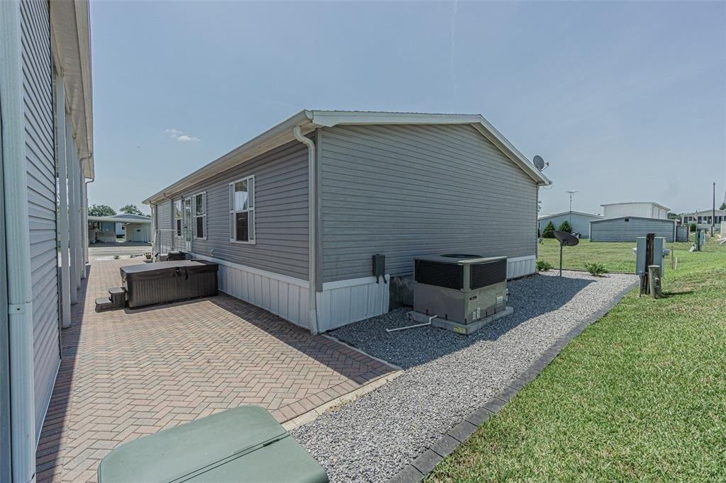 Sterling Ave, Dade City, FL 33525