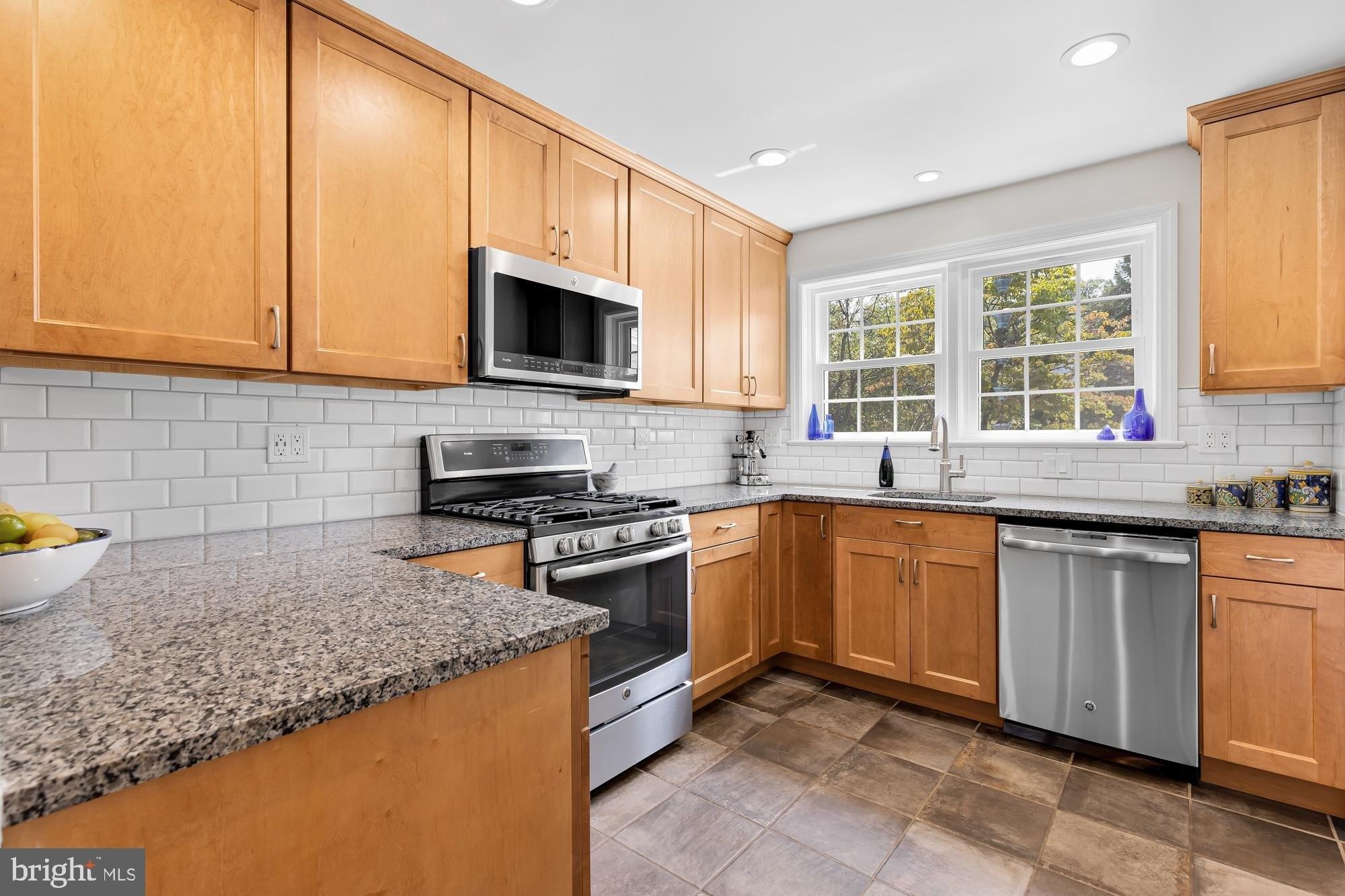 Western Ave, Chevy Chase, MD 20815