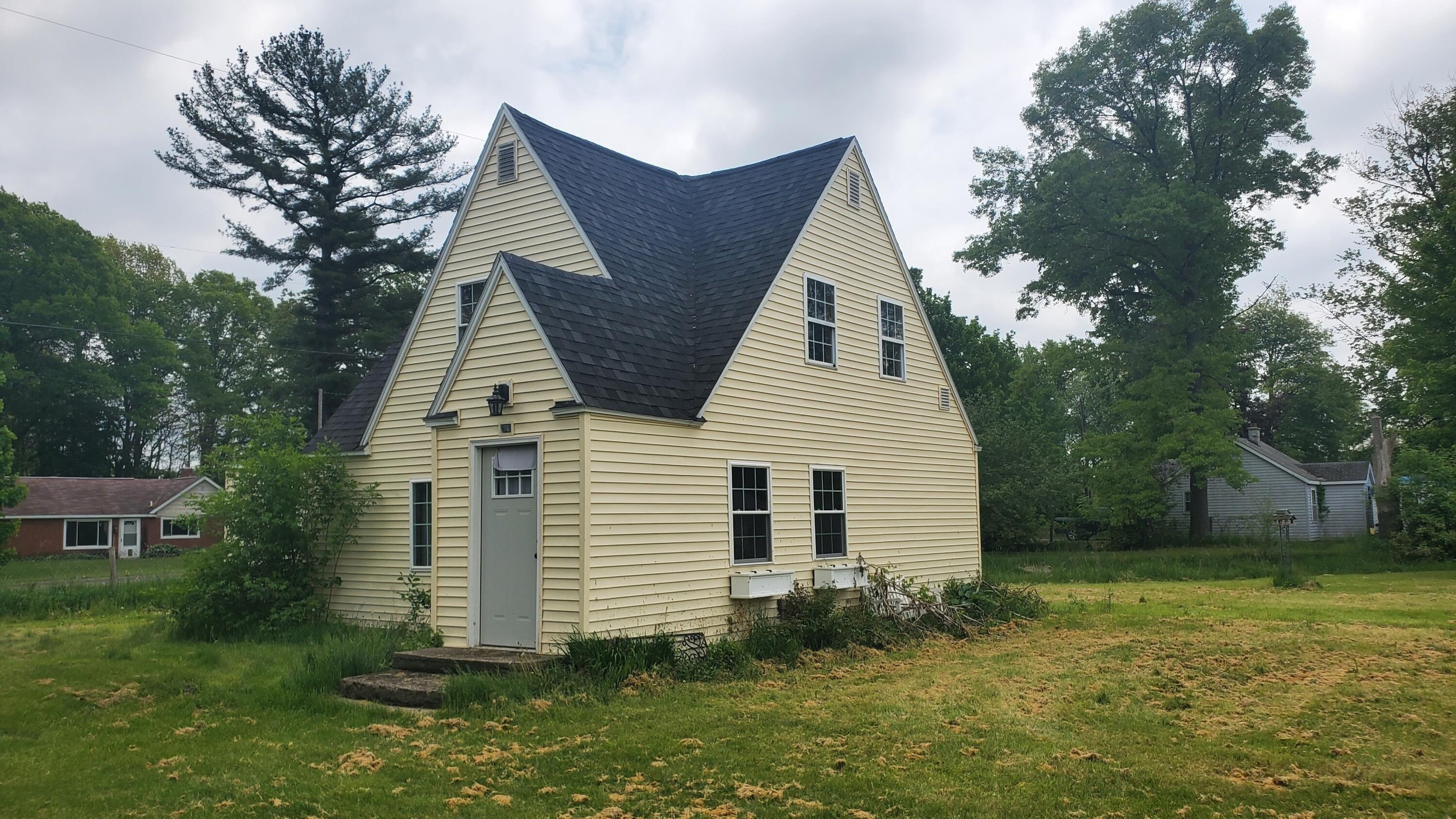 Violet Ave, Muskegon, MI 49442