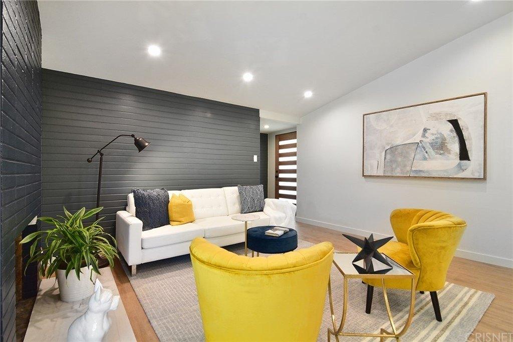 Haynes St, Winnetka, CA 91306