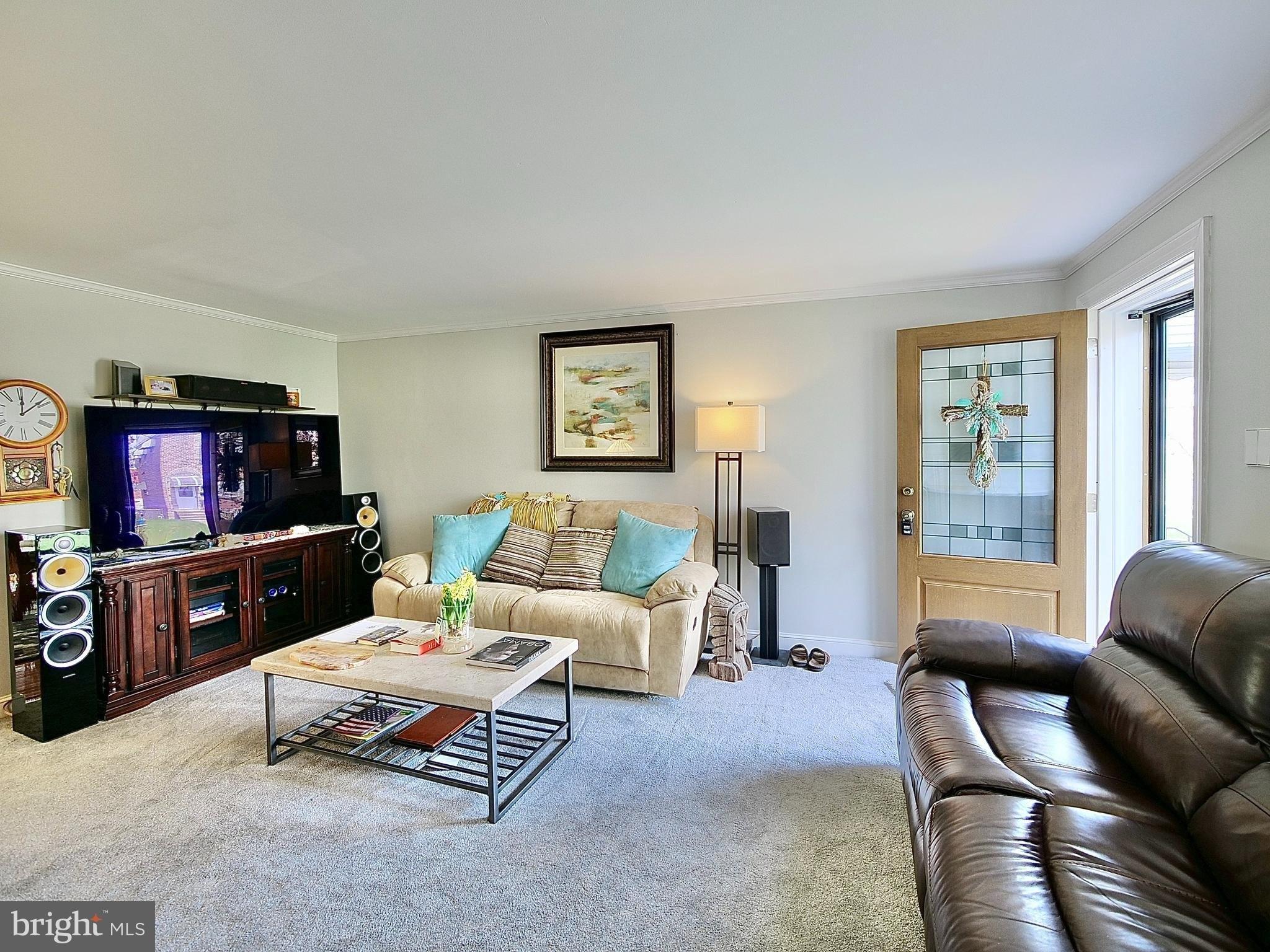 Rively Ave, Glenolden, PA 19036