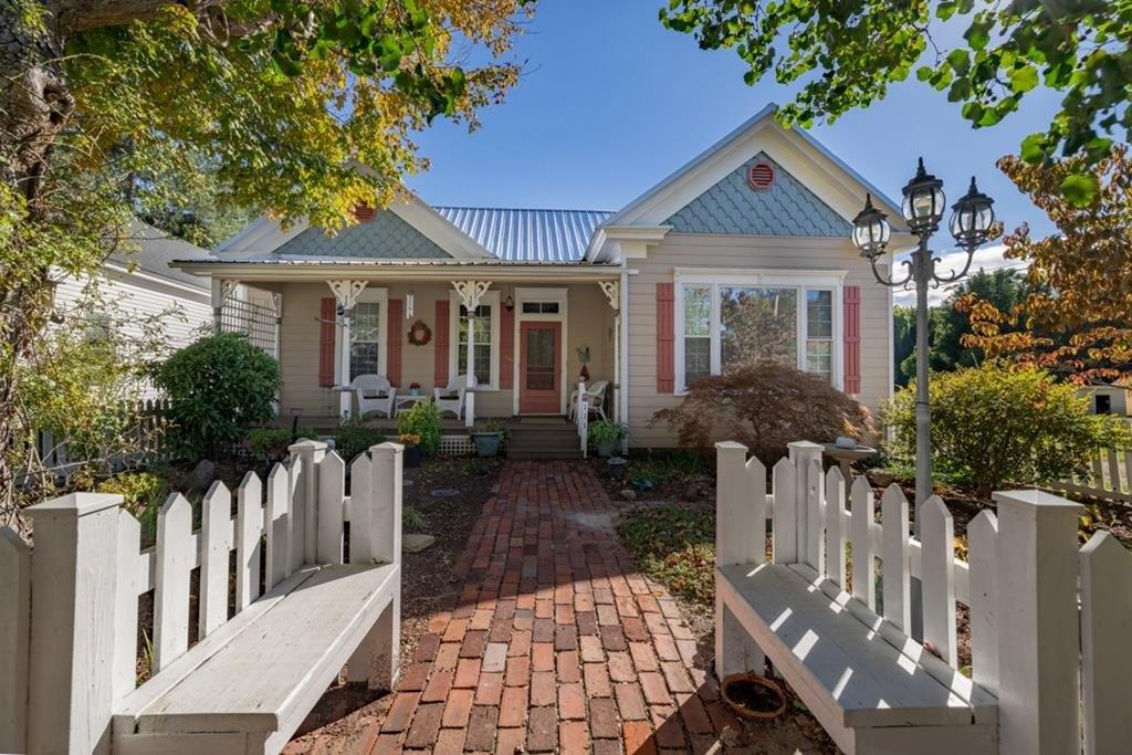 College St, Littleton, NC 27850