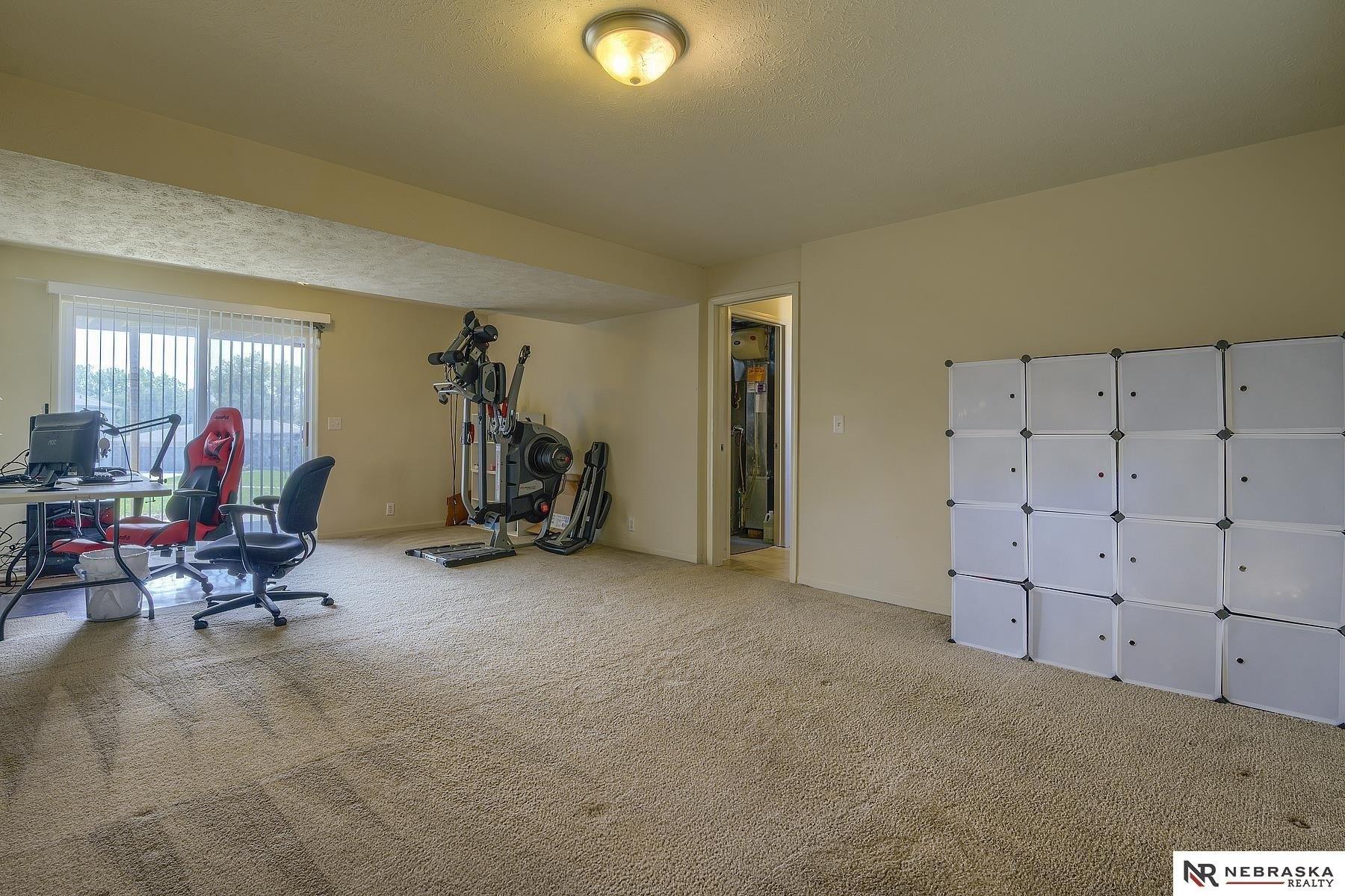 Margo St, Omaha, NE 68136
