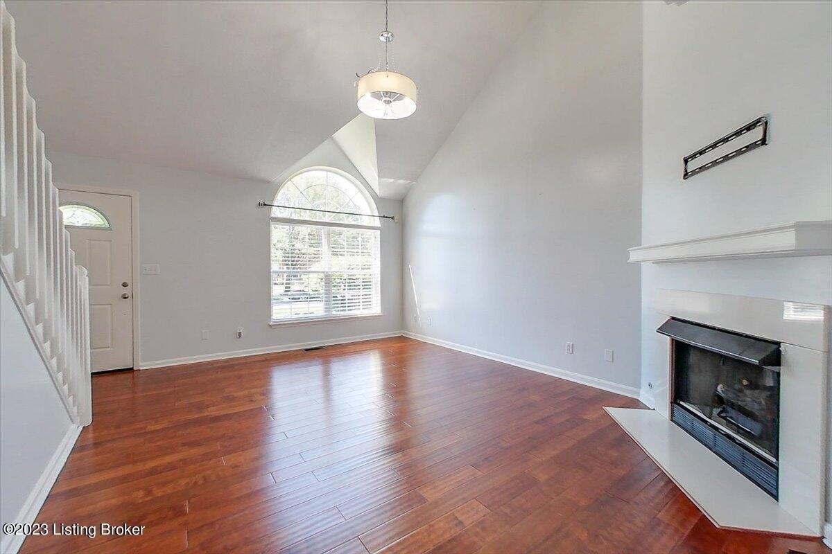 Heatherview Rd, Louisville, KY 40218
