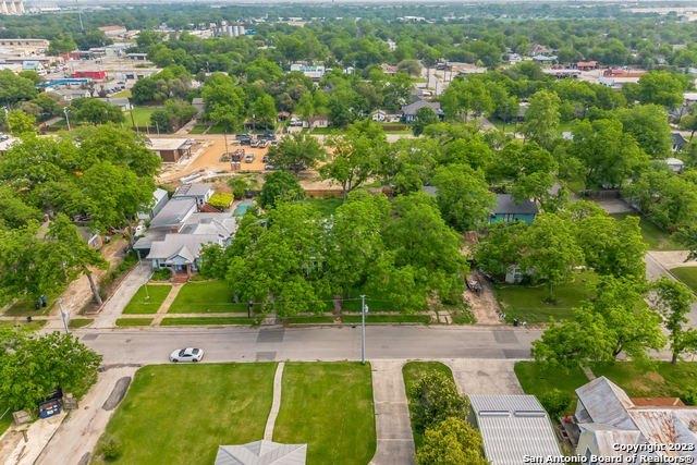 E Cedar St, Seguin, TX 78155