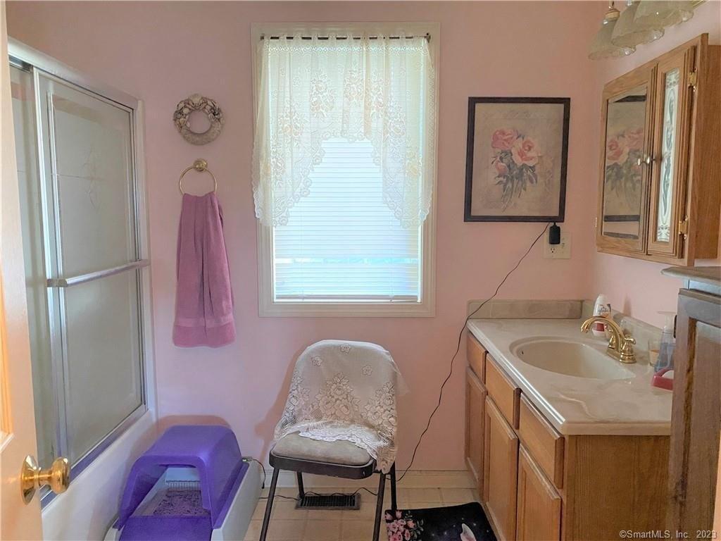 South St, East Haven, CT 06512