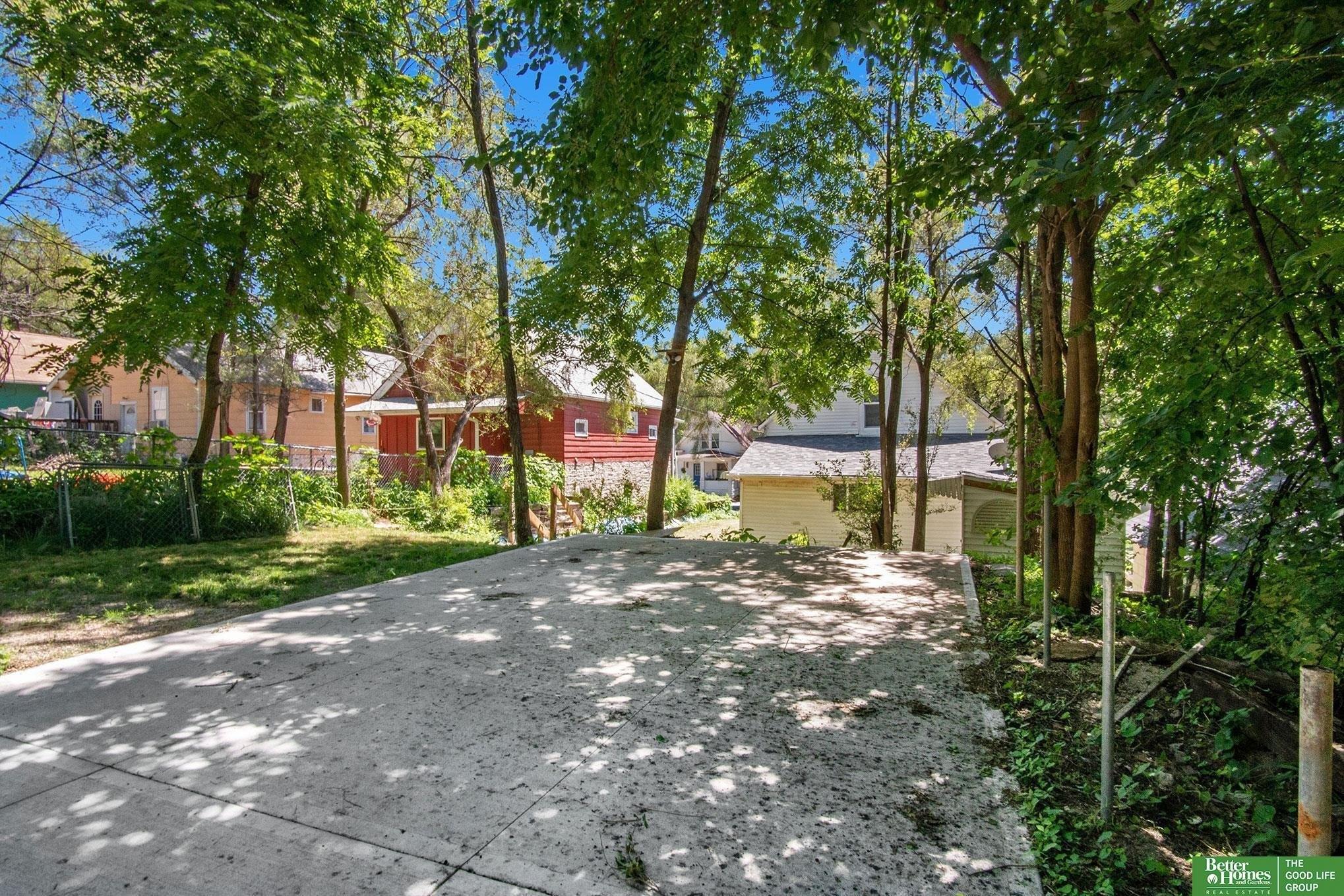 Burdette St, Omaha, NE 68104