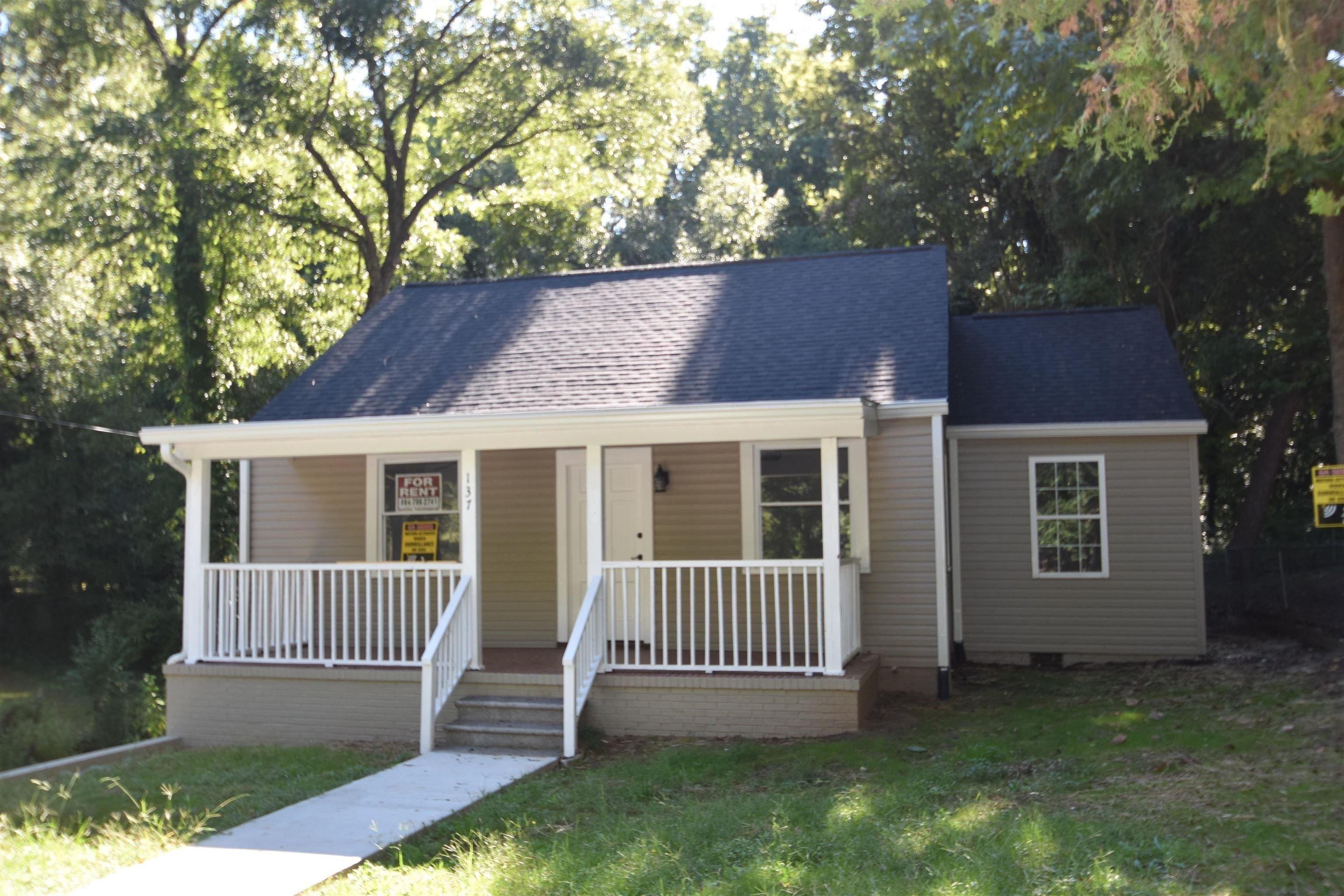 S Cleveland Park Dr, Spartanburg, SC 29303