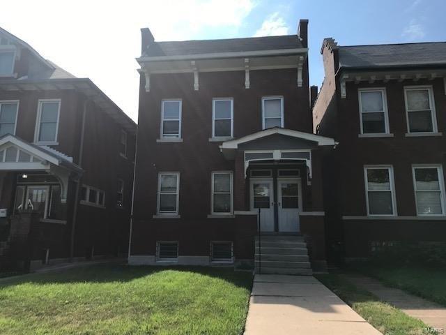 Holly Ave, Saint Louis, MO 63115