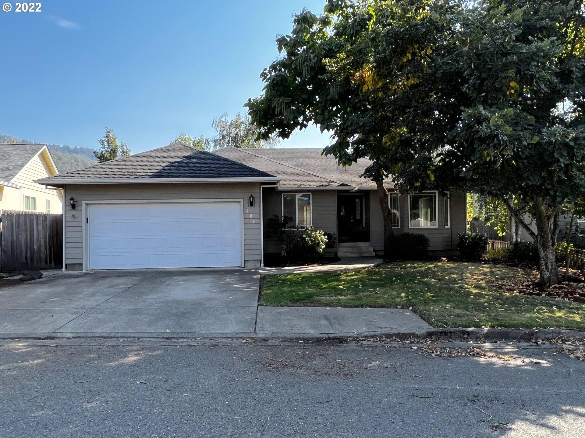 Village Dr, Winchester, OR 97495