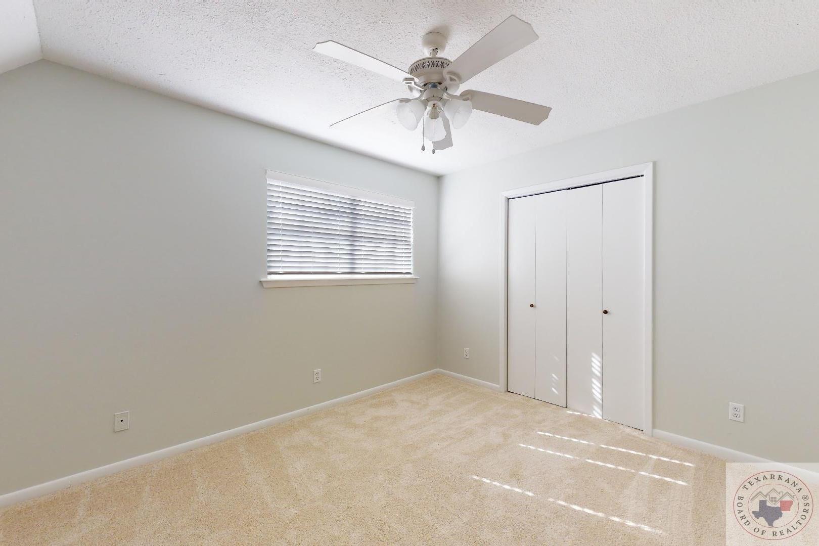 Richwood Pl, Texarkana, TX 75503