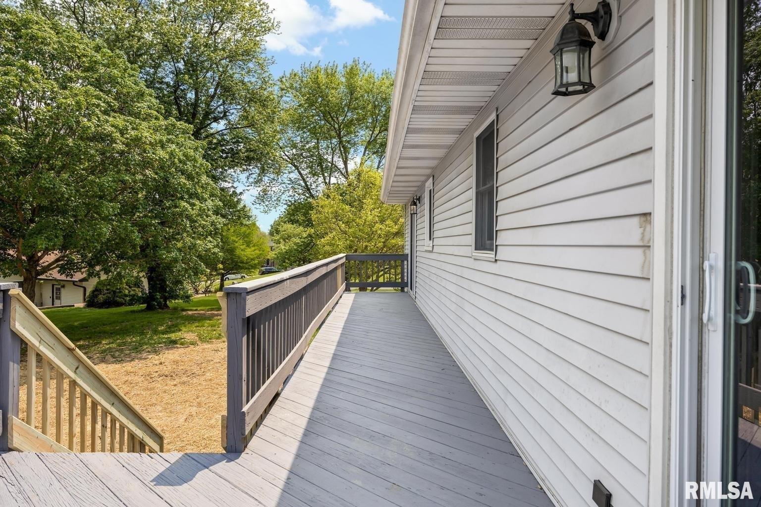 Indian Creek Dr, Pekin, IL 61554