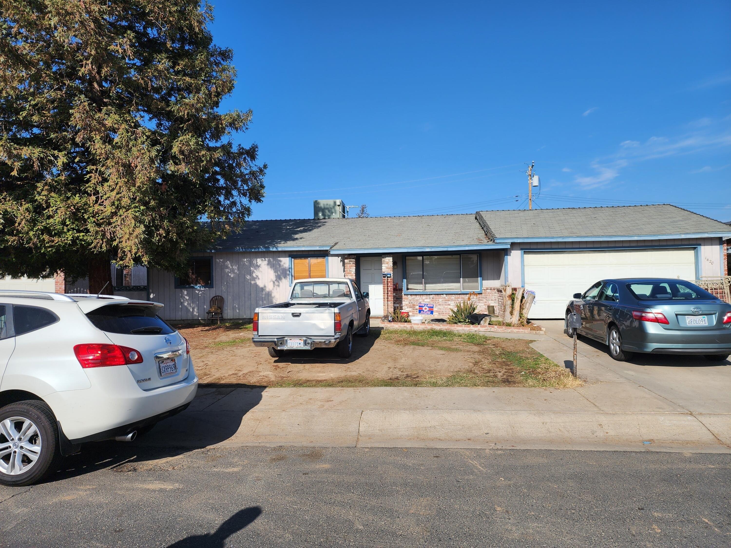 W Oakland Ave, Tulare, CA 93274
