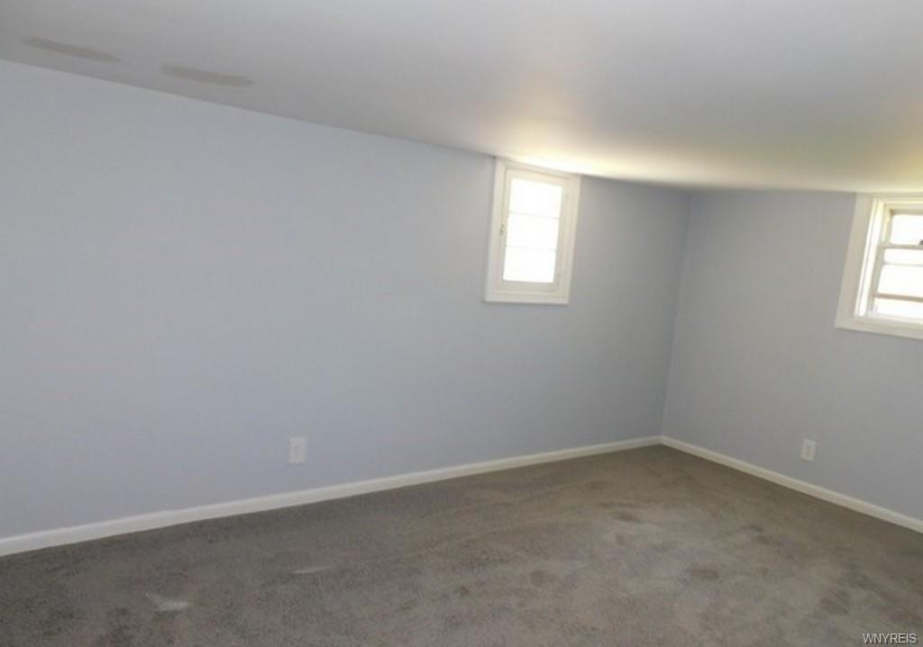 Moyer Rd, North Tonawanda, NY 14120