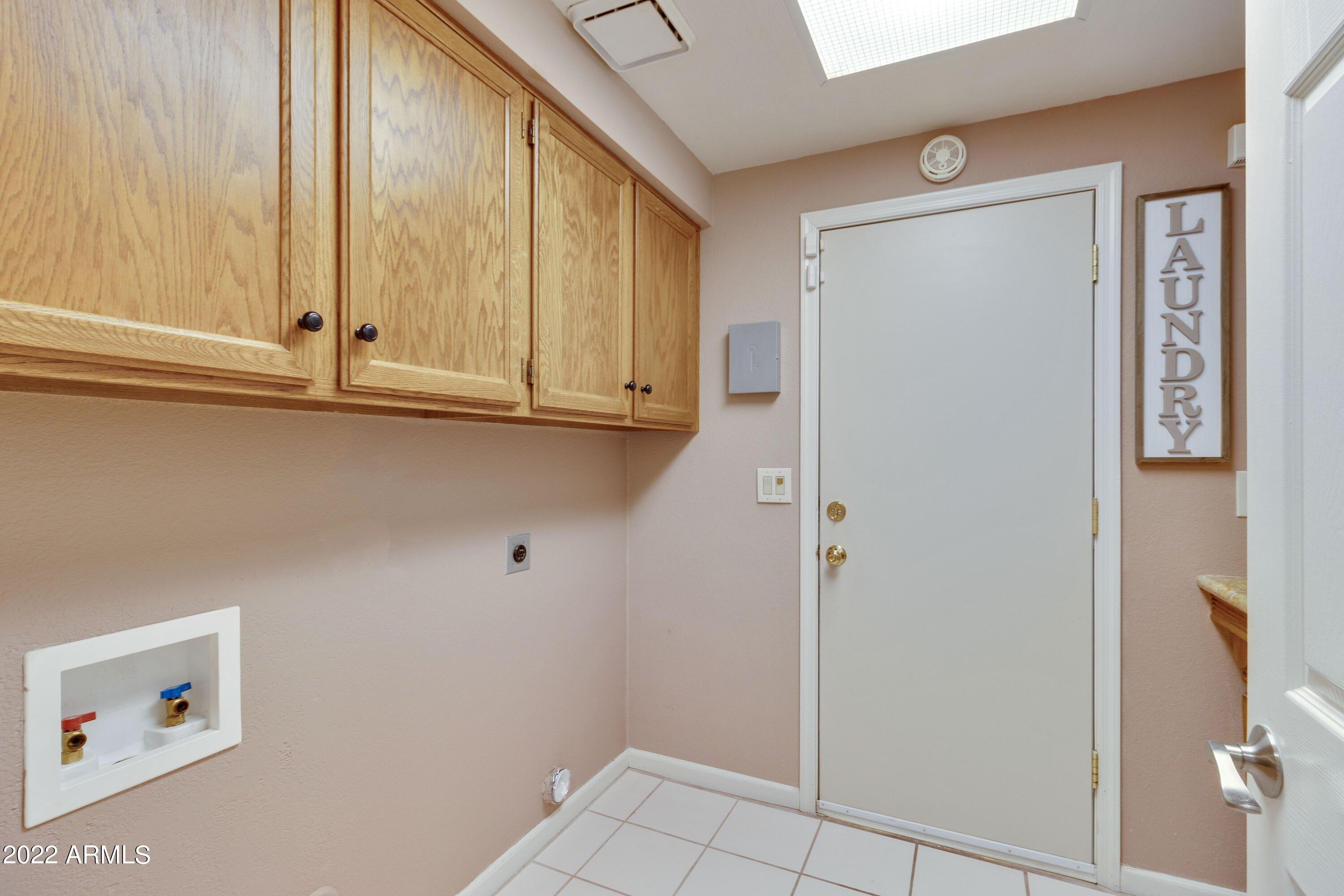 E Saltsage Dr, Phoenix, AZ 85048
