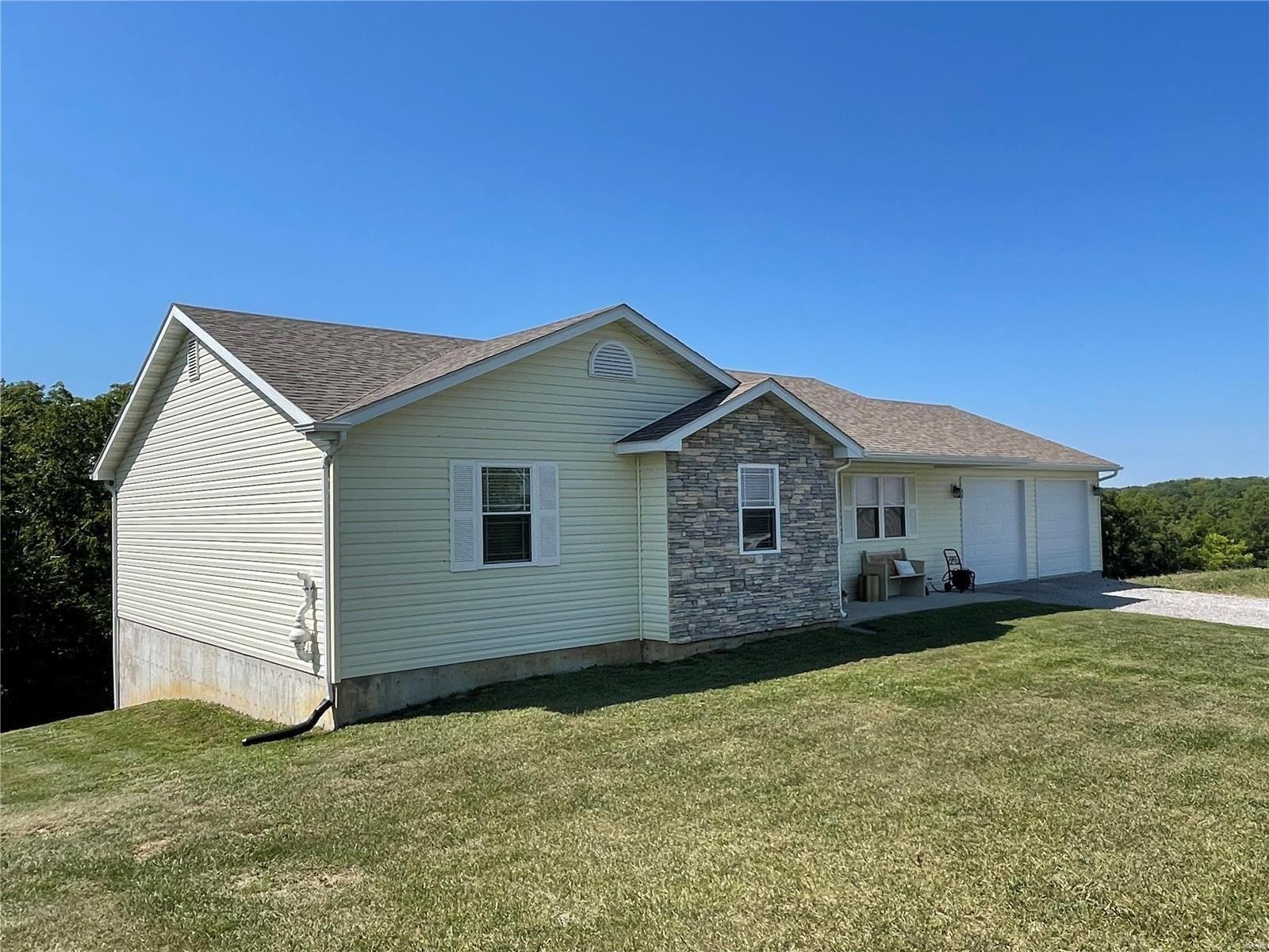 Johnny Trl, Hannibal, MO 63401