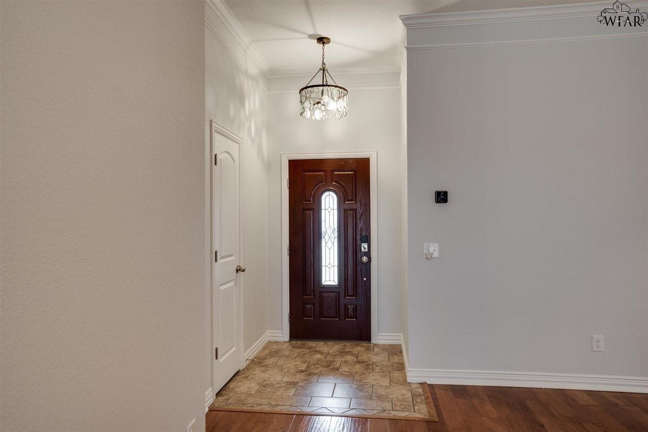 Olivia Ln, Wichita Falls, TX 76310