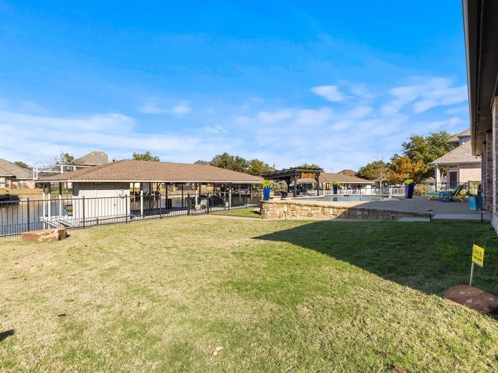 Mallard Ct, Granbury, TX 76048