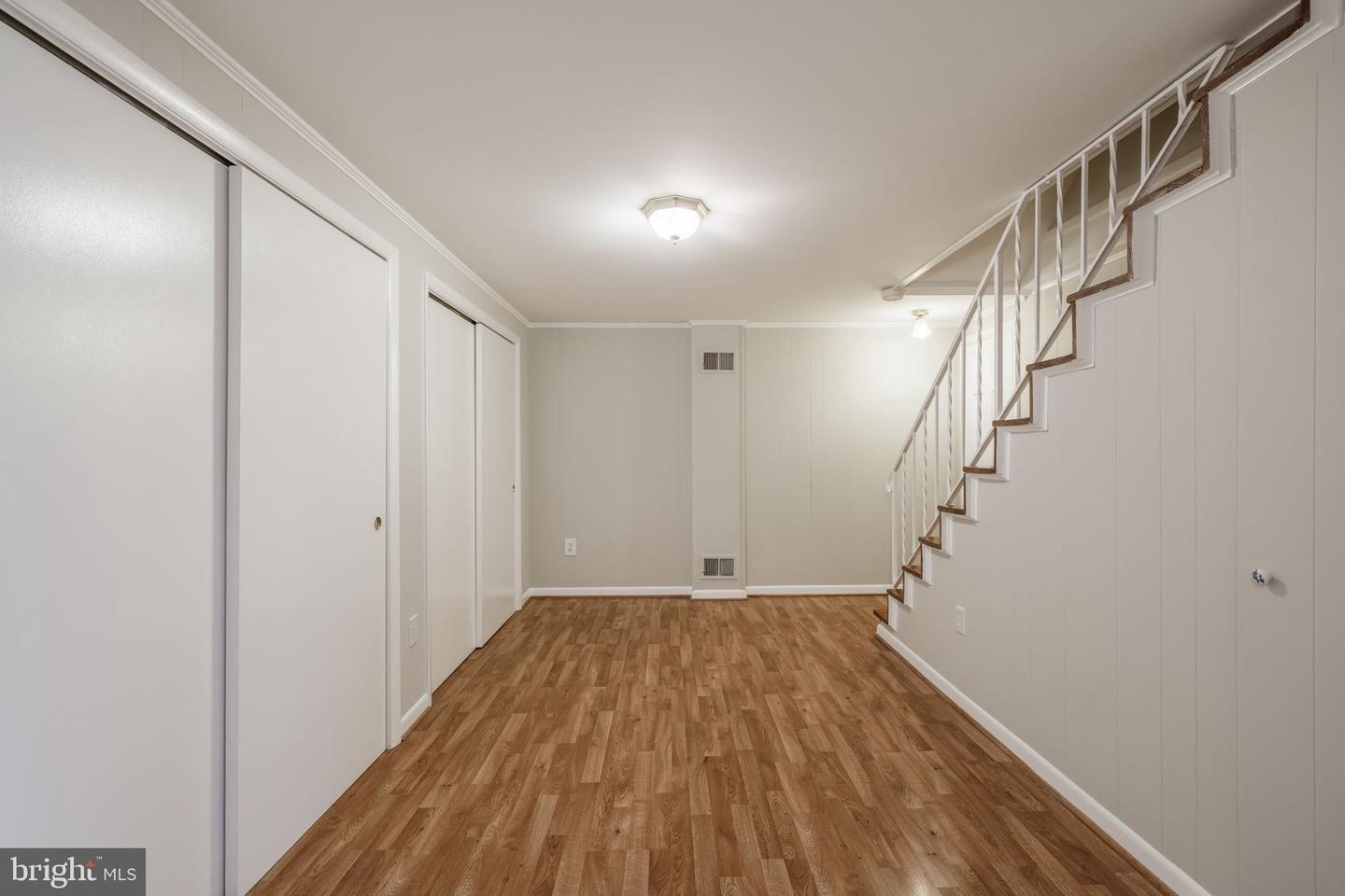 Queensberry Ave, Springfield, VA 22151