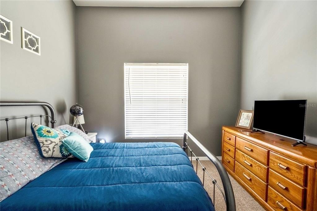 Holden Ln, Lithia, FL 33547