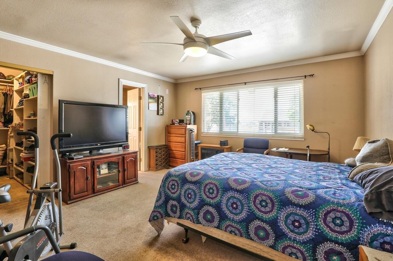 Susie Ln, Gilroy, CA 95020