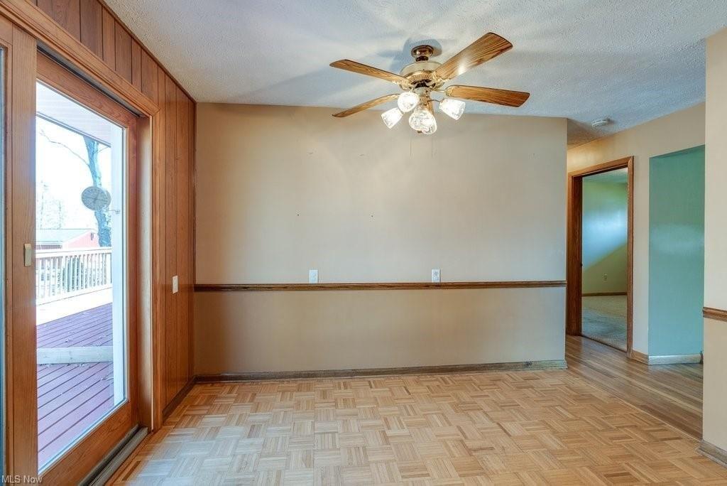 Greensburg Rd, Green, OH 44720