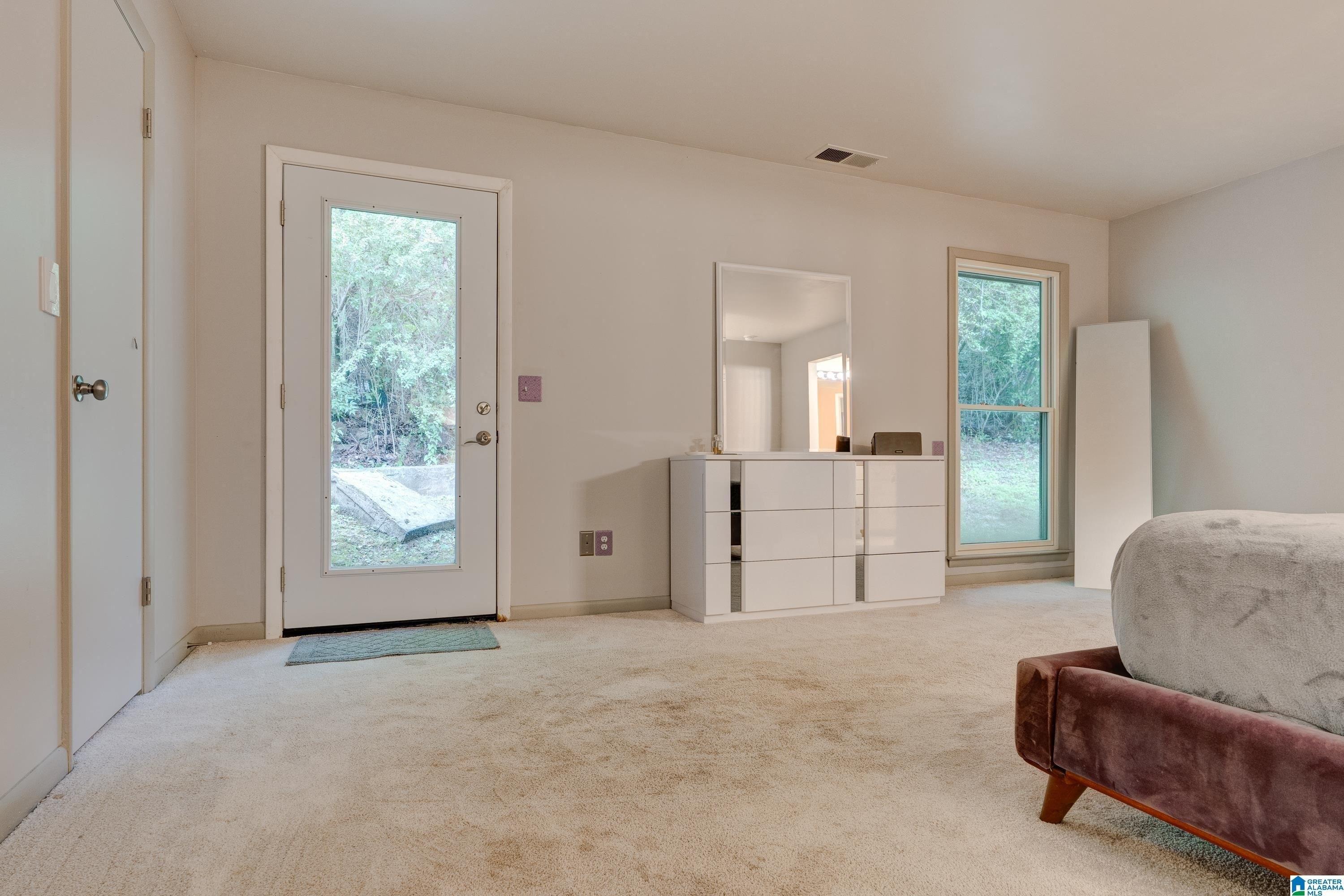Locksley Dr, Mountain Brk, AL 35223