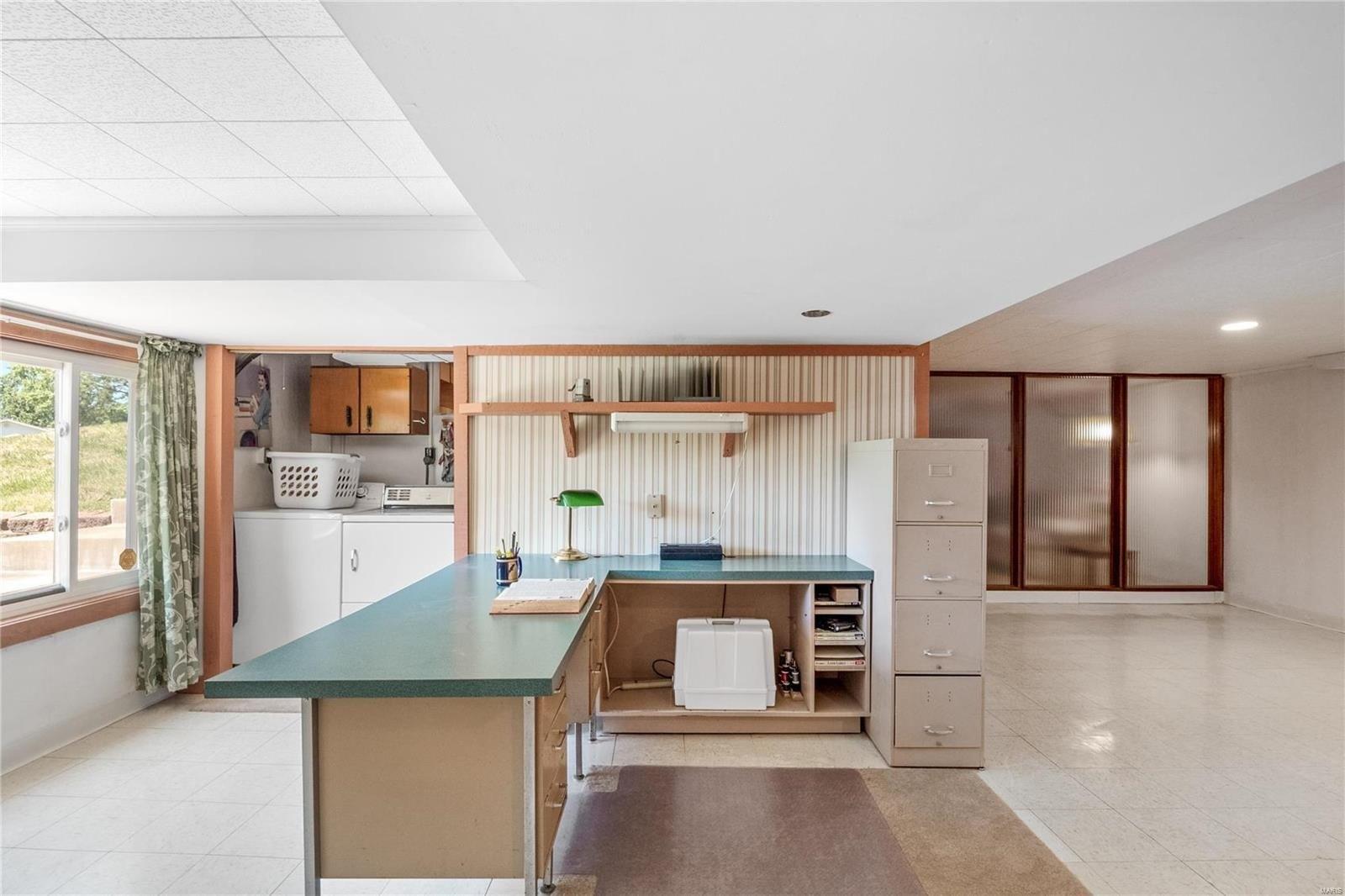 Mild Dr, Saint Louis, MO 63129