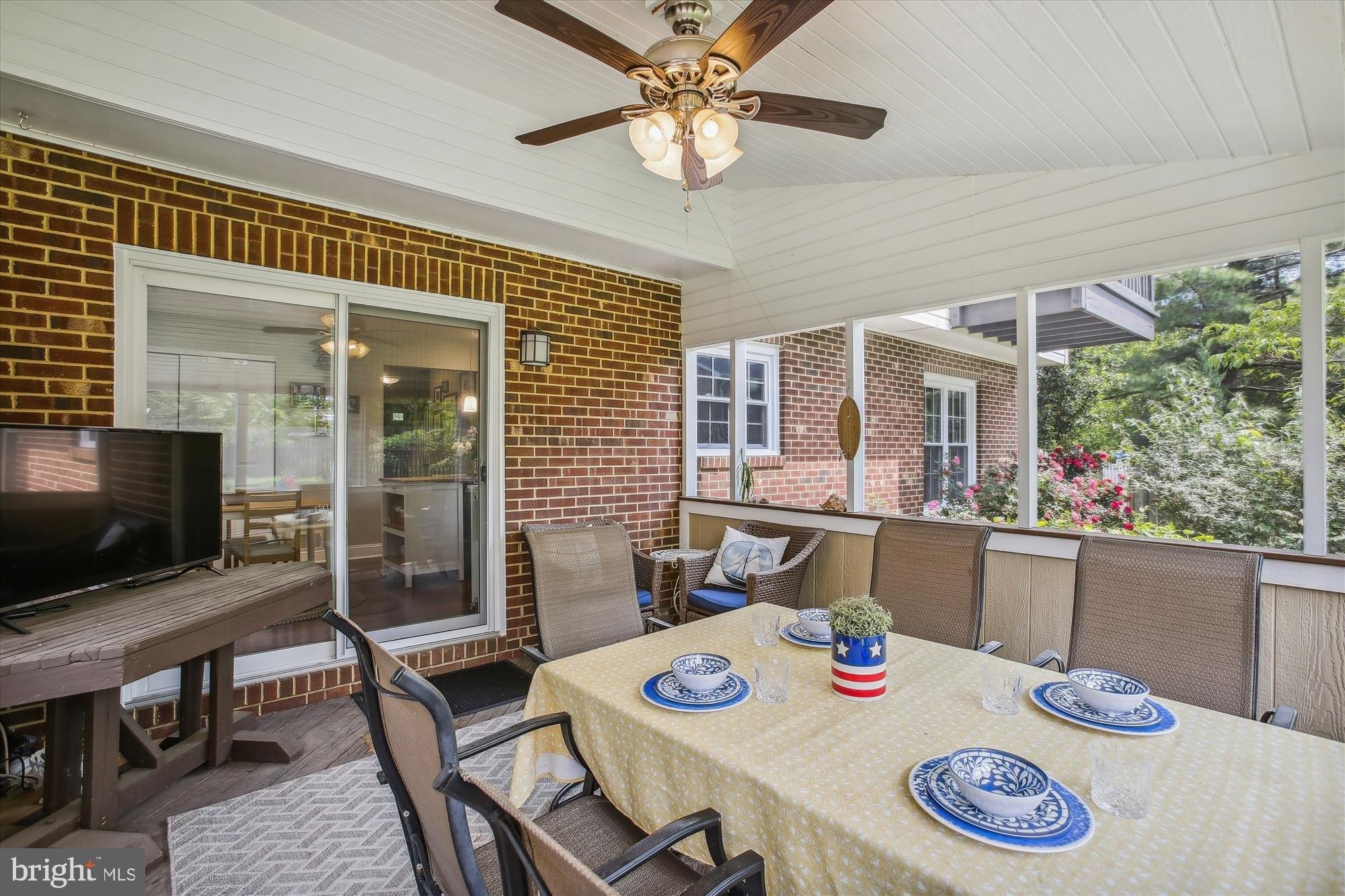 Popkins Ln, Alexandria, VA 22306
