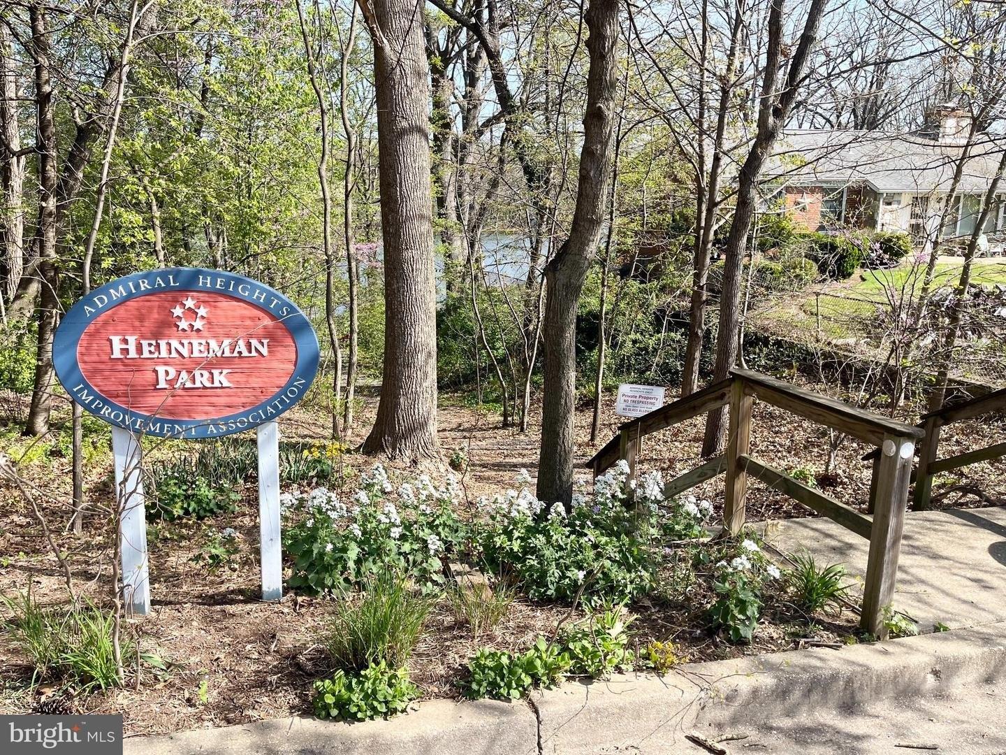 Dewey Dr, Annapolis, MD 21401