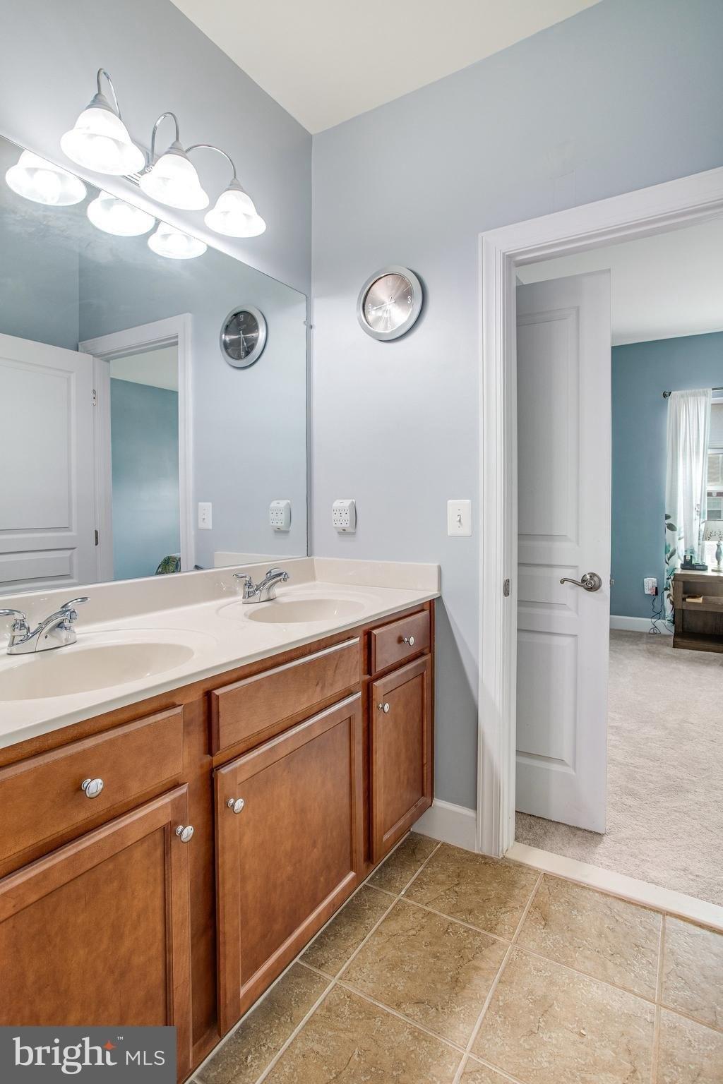 Spriggs Meadow Dr, Woodbridge, VA 22193